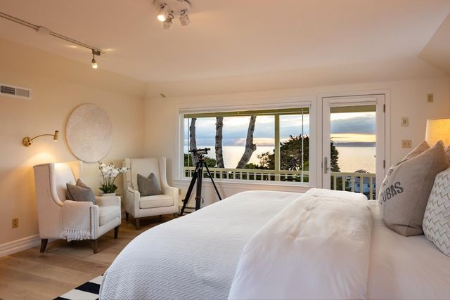 888 Del Monte Boulevard, Pacific Grove, CA 93950