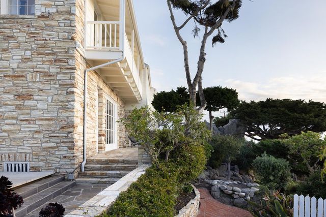 888 Del Monte Boulevard, Pacific Grove, CA 93950