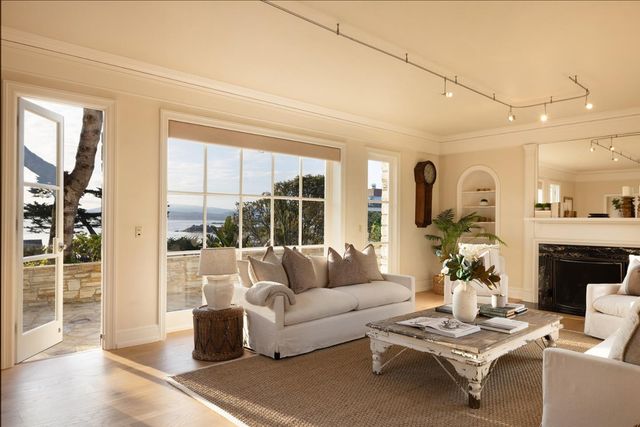 888 Del Monte Boulevard, Pacific Grove, CA 93950