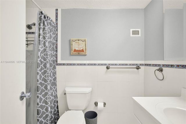 3505 S Ocean Dr 318, Hollywood, FL 33019