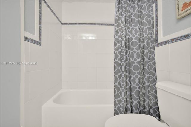 3505 S Ocean Dr 318, Hollywood, FL 33019