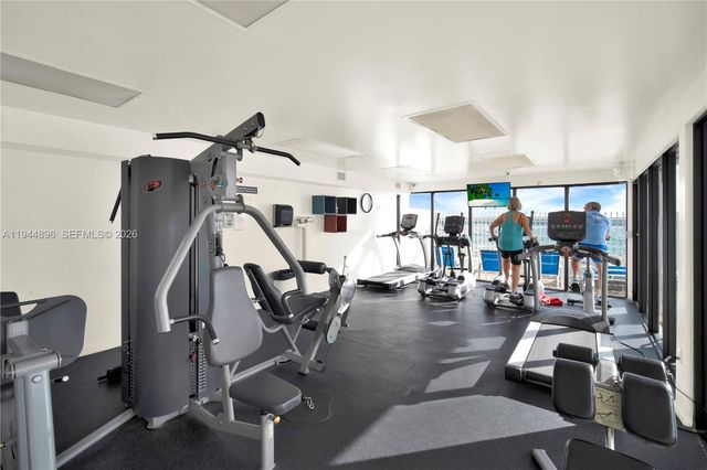 3505 S Ocean Dr 318, Hollywood, FL 33019