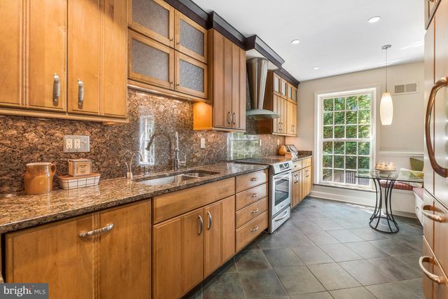 3808 KLINGLE PL NW, Washington, DC 20016