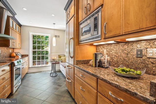 3808 KLINGLE PL NW, Washington, DC 20016