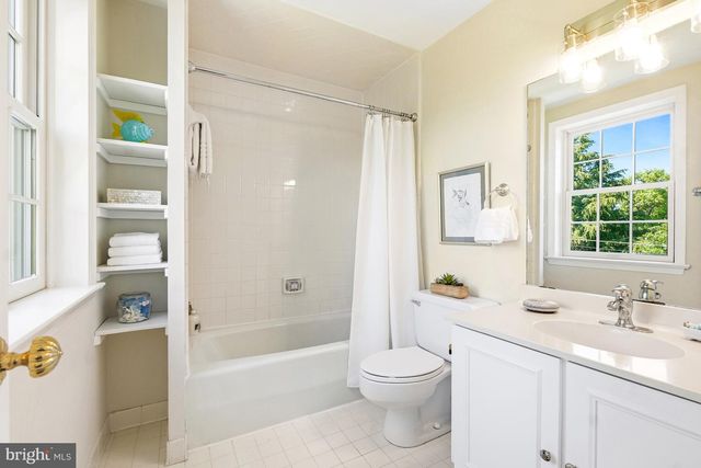 3808 KLINGLE PL NW, Washington, DC 20016