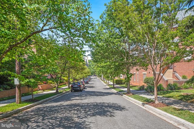 3808 KLINGLE PL NW, Washington, DC 20016