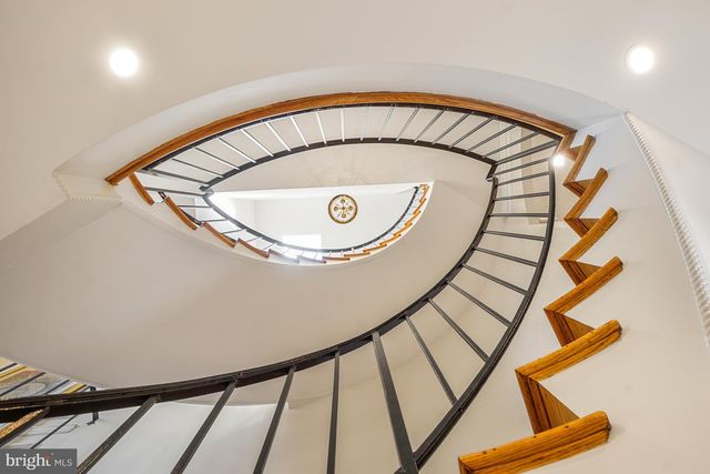 3808 KLINGLE PL NW, Washington, DC 20016