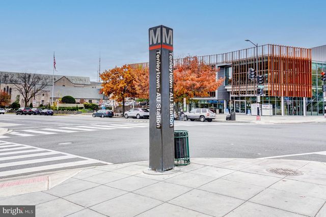 3808 KLINGLE PL NW, Washington, DC 20016