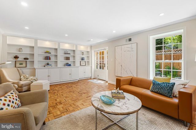 3808 KLINGLE PL NW, Washington, DC 20016