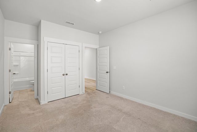 1617 Medinah Ln, Lebanon, TN 37087