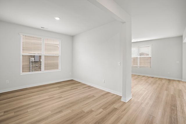 1617 Medinah Ln, Lebanon, TN 37087