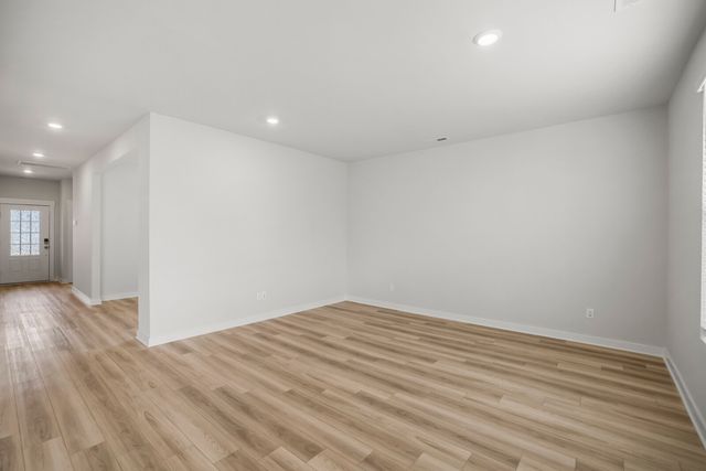 1617 Medinah Ln, Lebanon, TN 37087