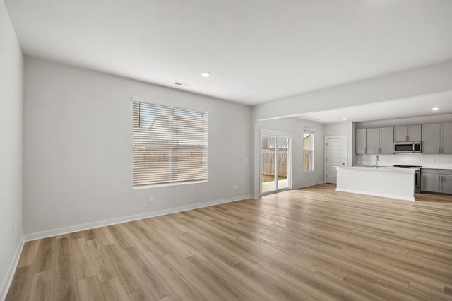 1617 Medinah Ln, Lebanon, TN 37087