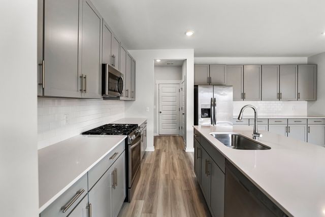 1617 Medinah Ln, Lebanon, TN 37087