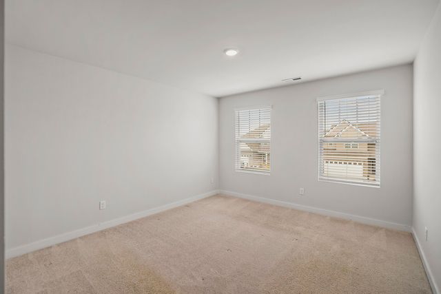 1617 Medinah Ln, Lebanon, TN 37087