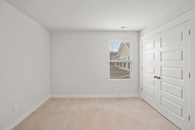 1617 Medinah Ln, Lebanon, TN 37087