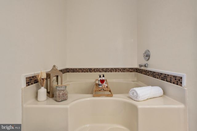 1860 BATTERY, Owings, MD 20736