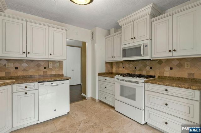 2150 Center Avenue 2E, Fort Lee, NJ 07024