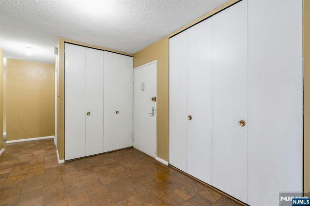 2150 Center Avenue 2E, Fort Lee, NJ 07024
