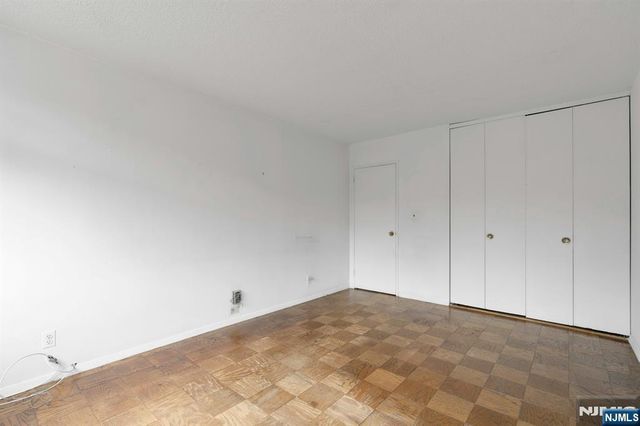 2150 Center Avenue 2E, Fort Lee, NJ 07024