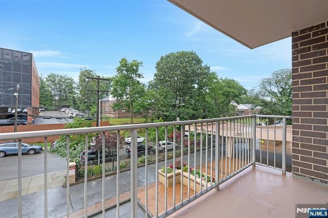 2150 Center Avenue 2E, Fort Lee, NJ 07024