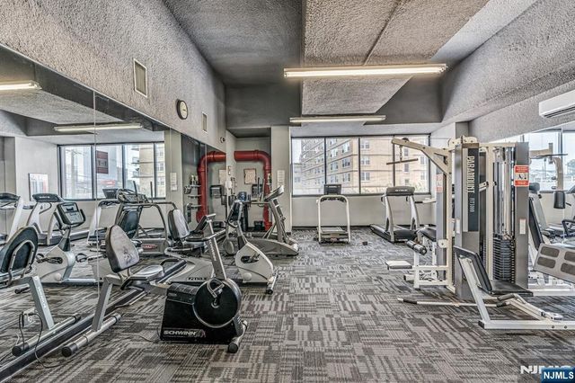 2150 Center Avenue 2E, Fort Lee, NJ 07024