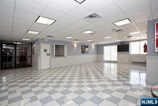 2150 Center Avenue 2E, Fort Lee, NJ 07024