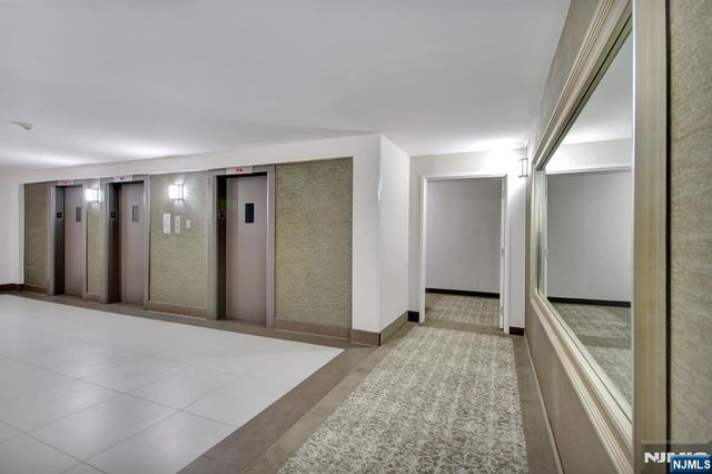 2150 Center Avenue 2E, Fort Lee, NJ 07024