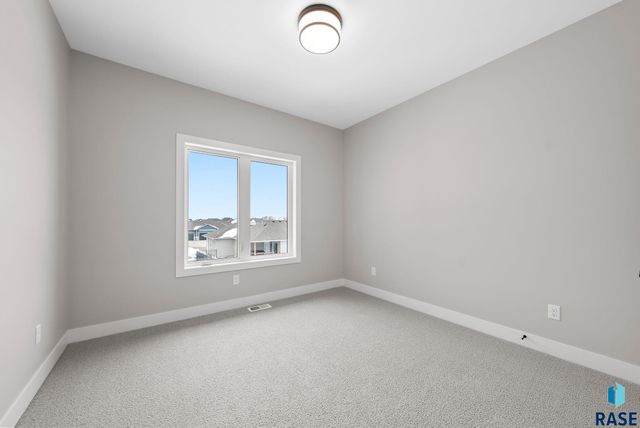 8312 E Wicker Ct Court, Sioux Falls, SD 57110