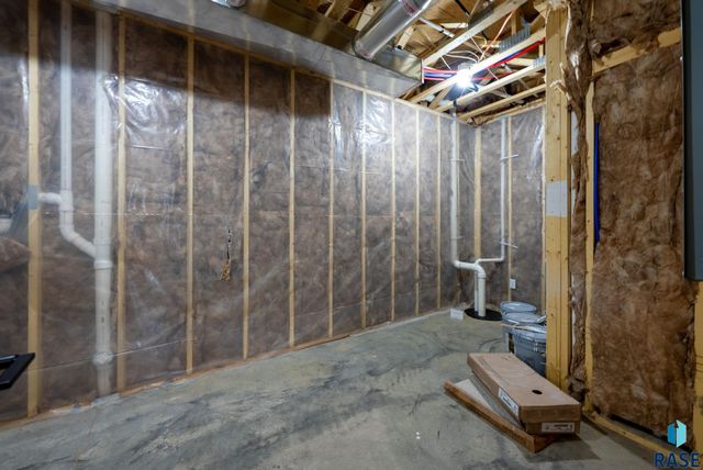 8312 E Wicker Ct Court, Sioux Falls, SD 57110