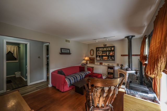 162 Jackson, Belchertown, MA 01007