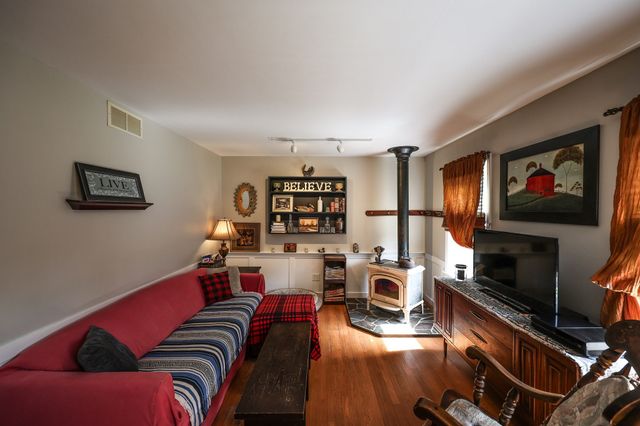 162 Jackson, Belchertown, MA 01007