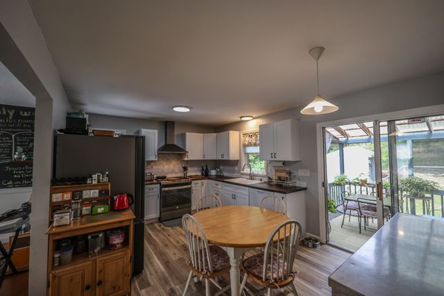 162 Jackson, Belchertown, MA 01007