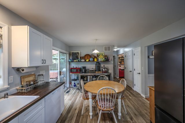 162 Jackson, Belchertown, MA 01007