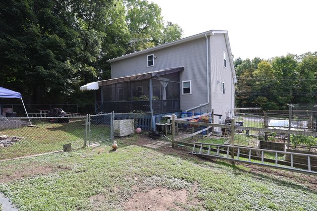 162 Jackson, Belchertown, MA 01007