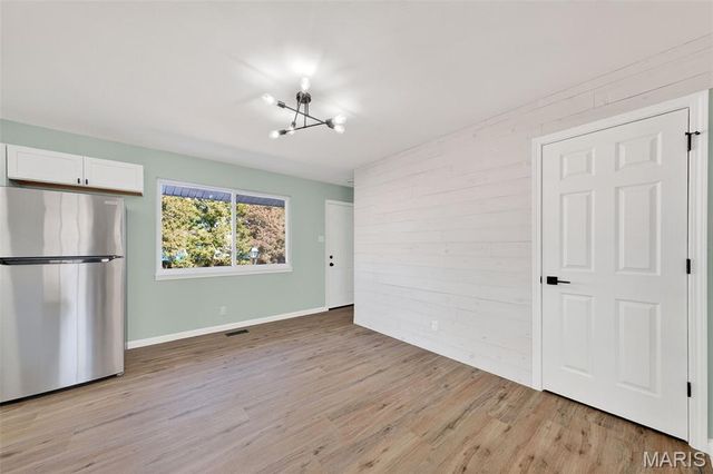 1585 Pepperhill Drive, Florissant, MO 63033