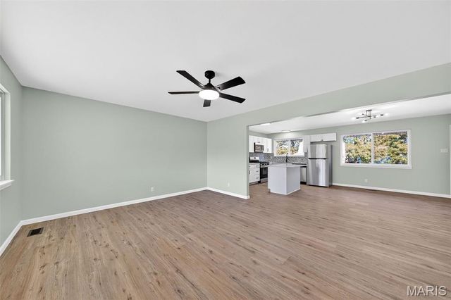 1585 Pepperhill Drive, Florissant, MO 63033