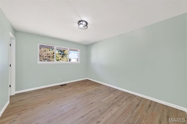 1585 Pepperhill Drive, Florissant, MO 63033