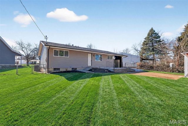 1585 Pepperhill Drive, Florissant, MO 63033