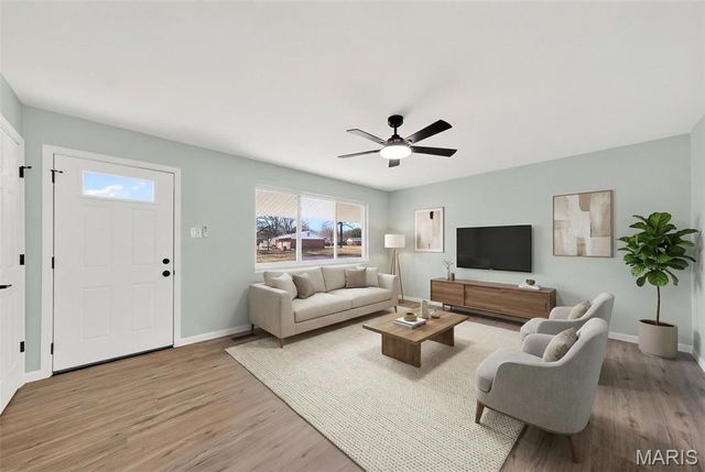 1585 Pepperhill Drive, Florissant, MO 63033