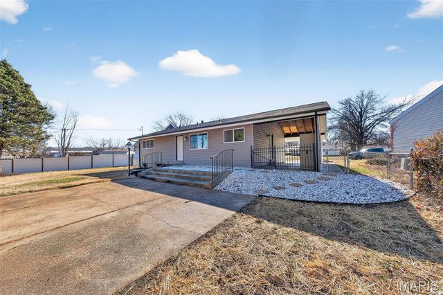 1585 Pepperhill Drive, Florissant, MO 63033