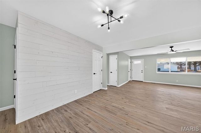 1585 Pepperhill Drive, Florissant, MO 63033