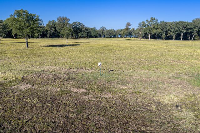 360 Lakewood Lane, Honey Grove, TX 75446
