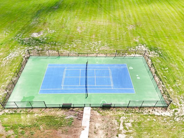 360 Lakewood Lane, Honey Grove, TX 75446