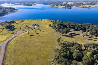 360 Lakewood Lane, Honey Grove, TX 75446