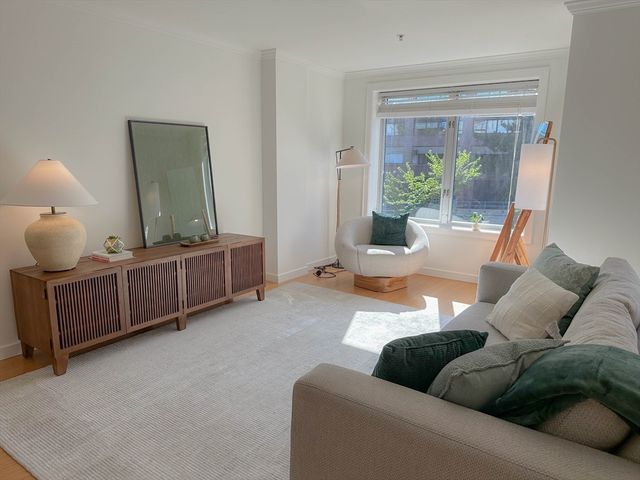 16 Miner 308, Boston, MA 02215