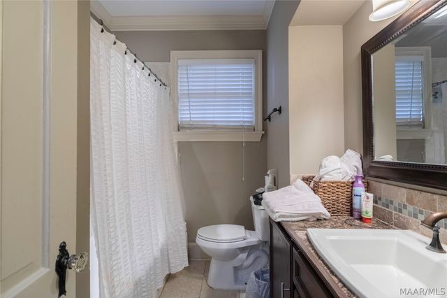 2105 College Street, Montgomery, AL 36106