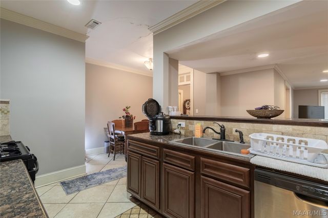 2105 College Street, Montgomery, AL 36106