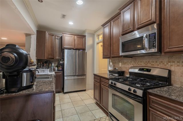 2105 College Street, Montgomery, AL 36106
