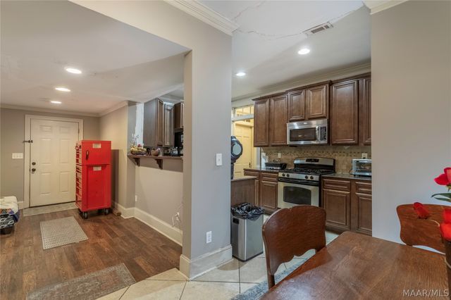 2105 College Street, Montgomery, AL 36106
